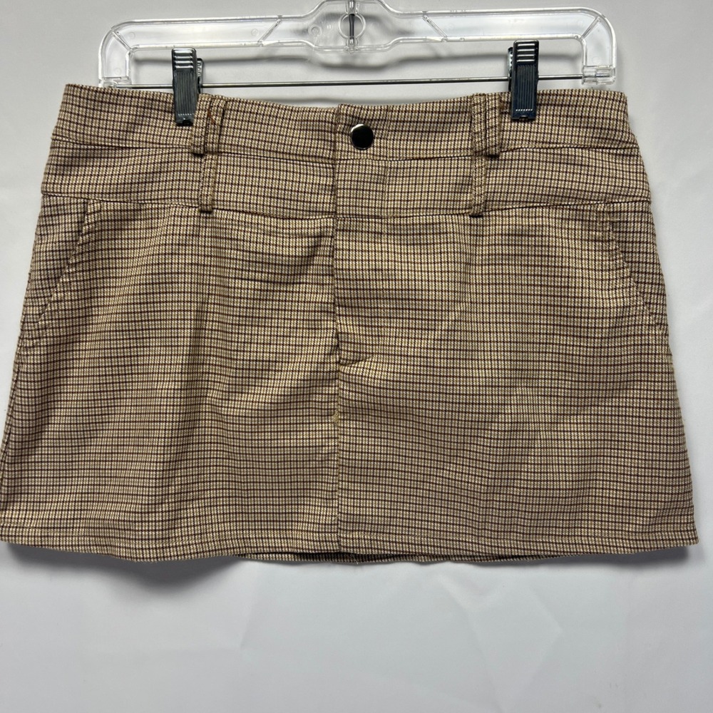 Fashion Nova Tan Brown Plaid Mini Skirt Size M Academic Preppy Pockets